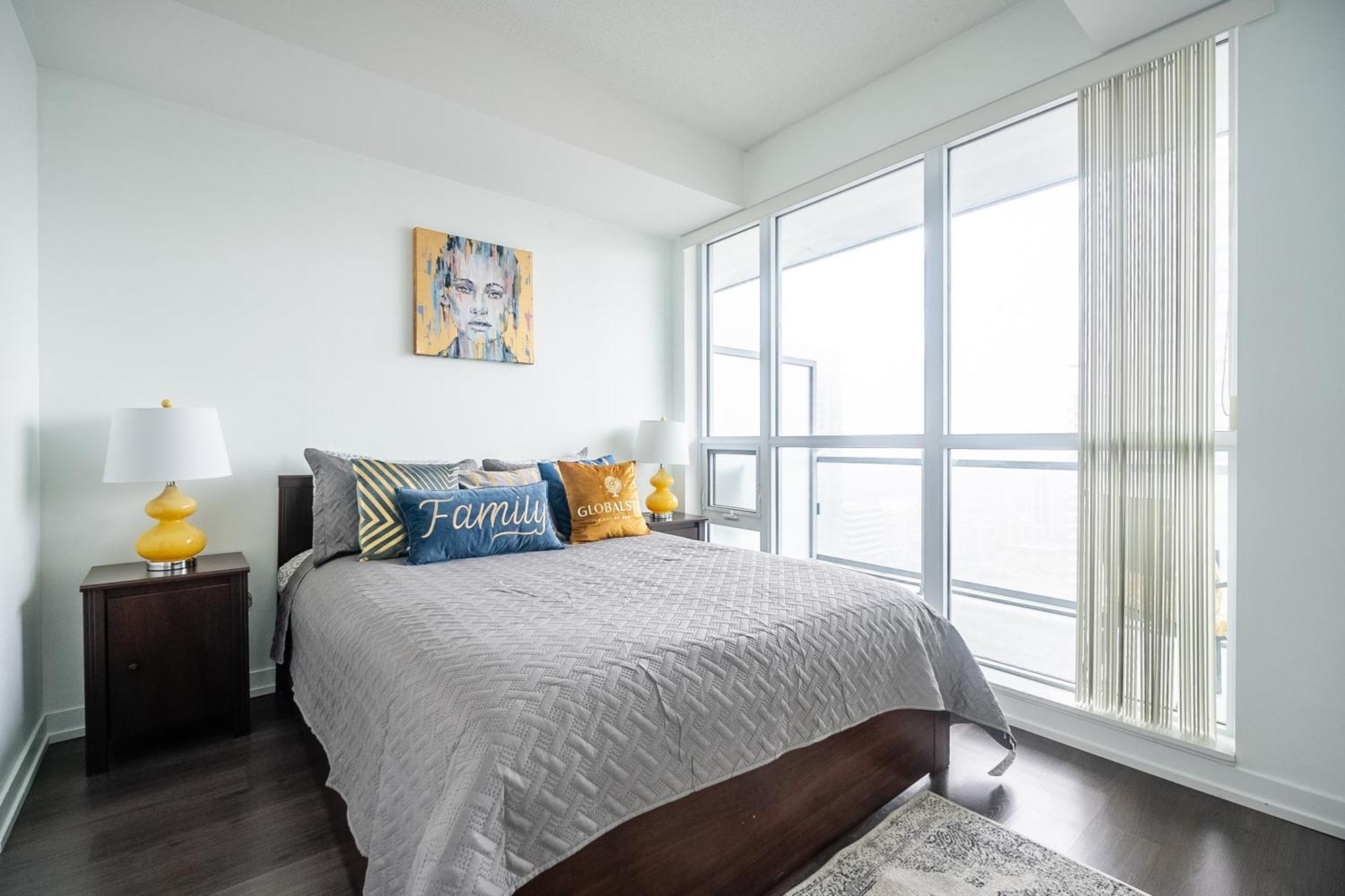 Modern Dunfield Ave Condos By Globalstay Toronto Exterior photo