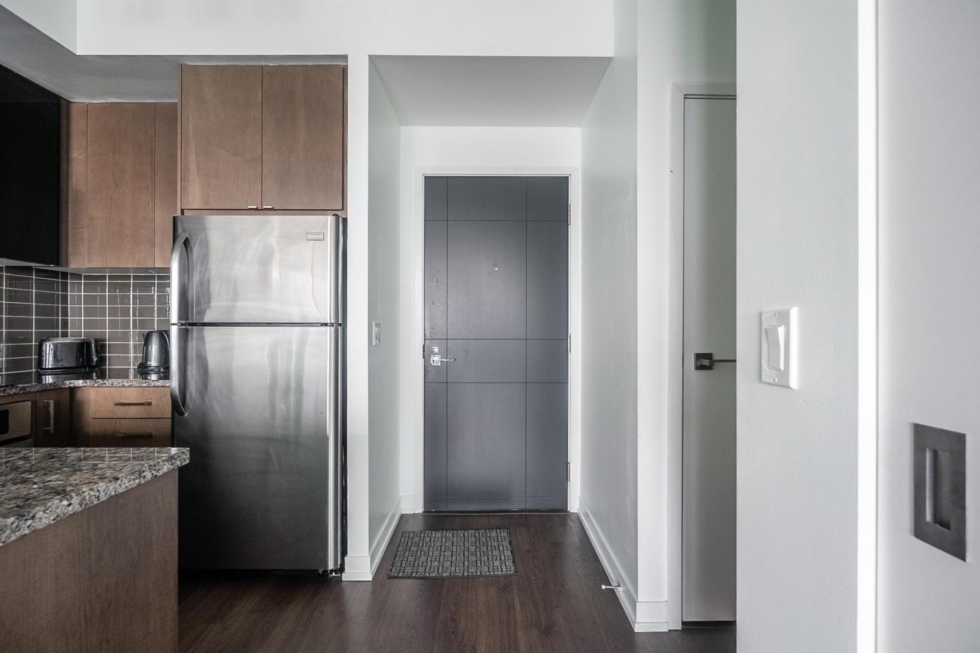 Modern Dunfield Ave Condos By Globalstay Toronto Exterior photo