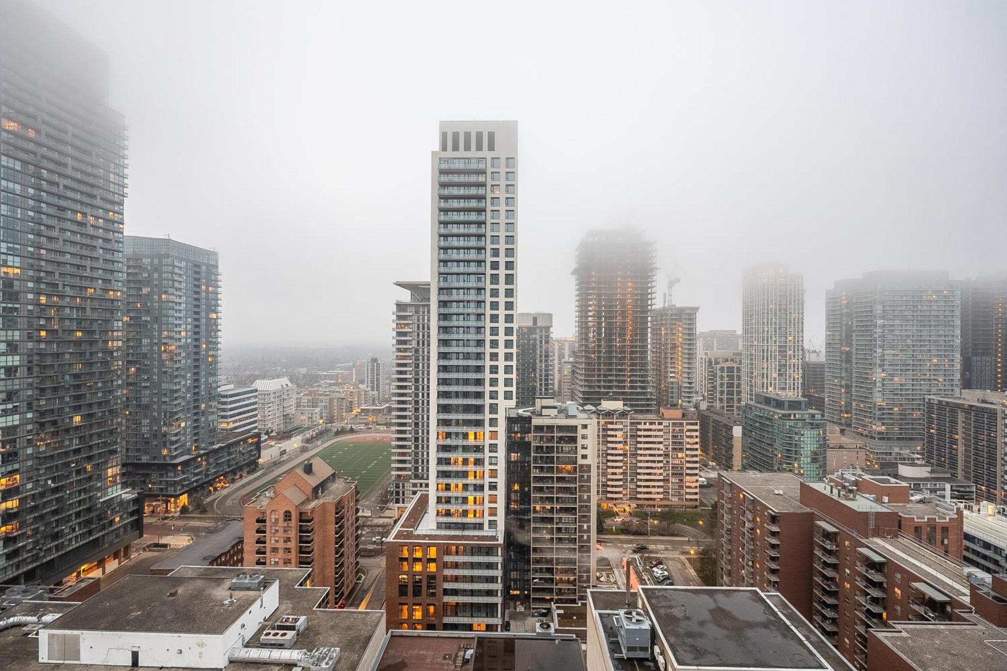 Modern Dunfield Ave Condos By Globalstay Toronto Exterior photo