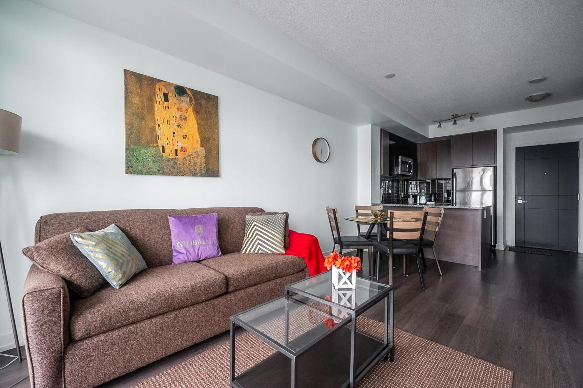 Modern Dunfield Ave Condos By Globalstay Toronto Exterior photo