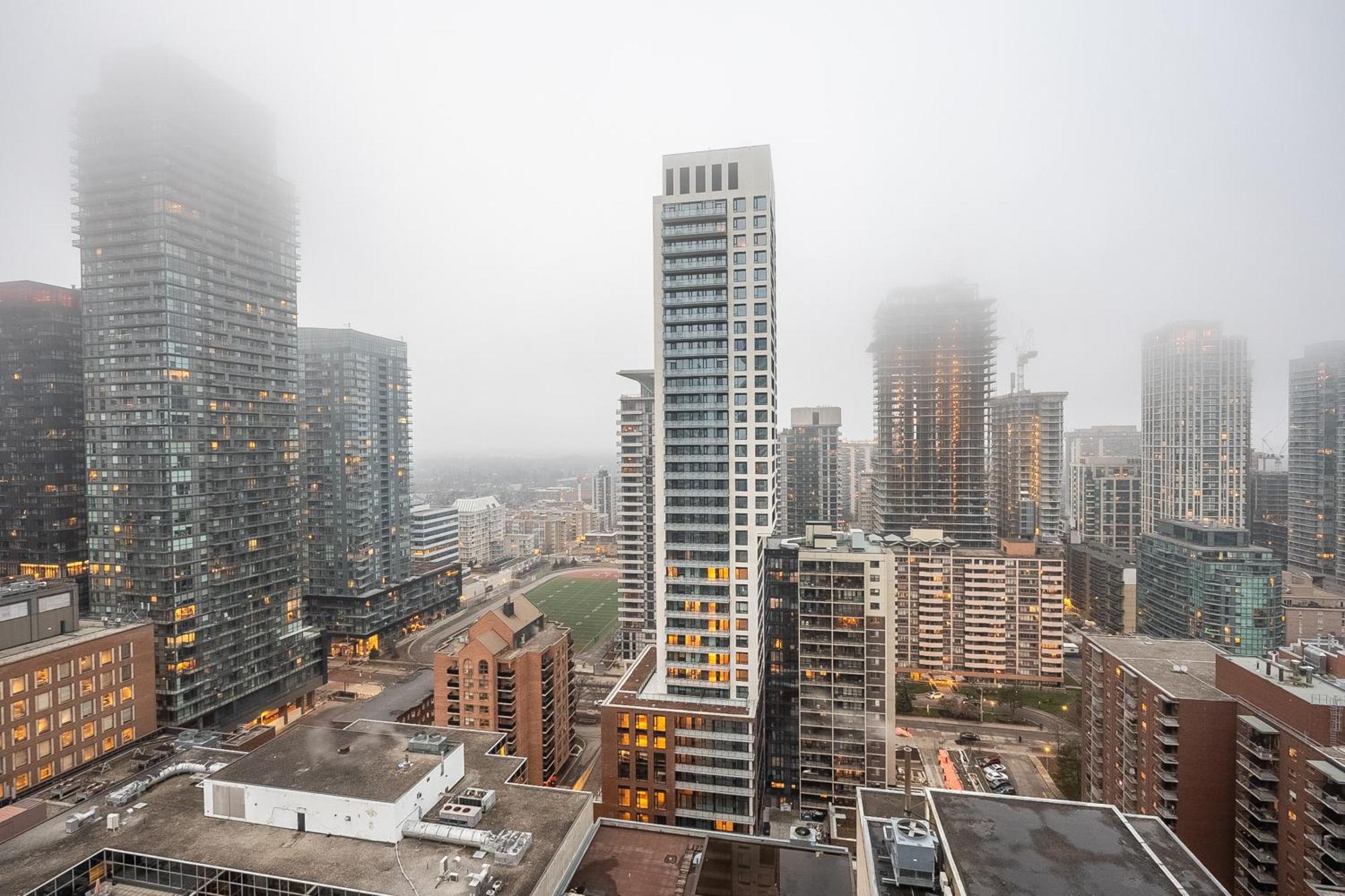Modern Dunfield Ave Condos By Globalstay Toronto Exterior photo