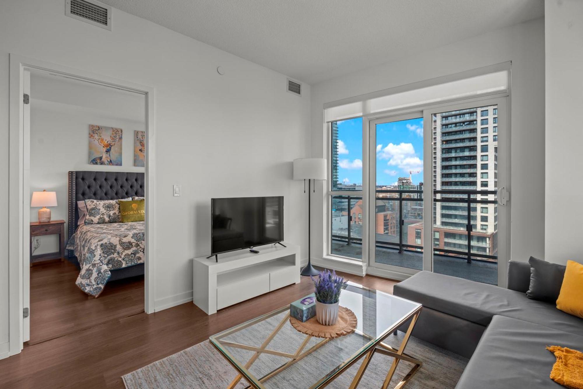 Modern Dunfield Ave Condos By Globalstay Toronto Exterior photo